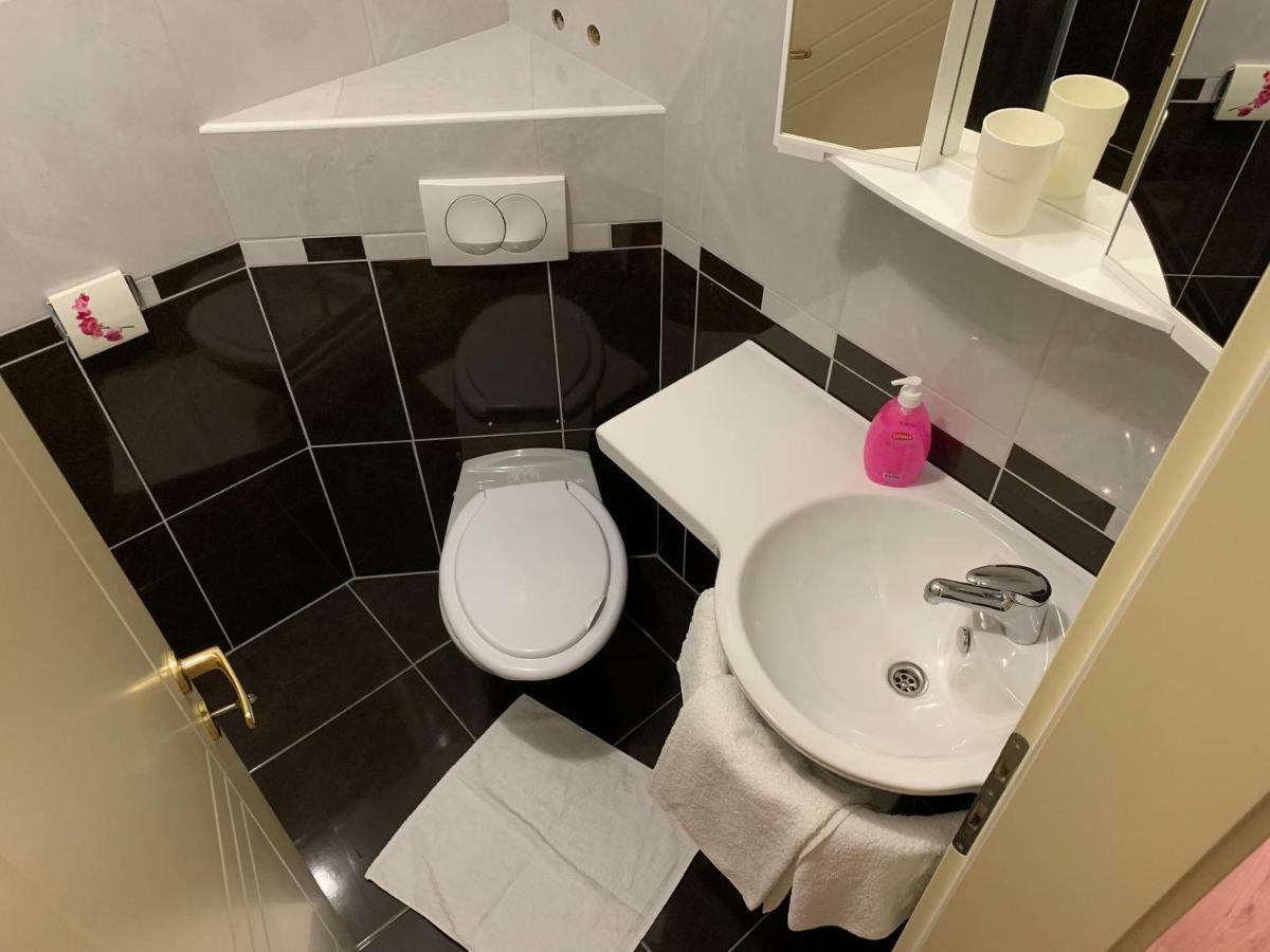 Hotel Vinarija Zlatar Exteriér fotografie